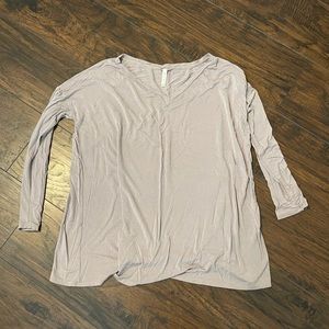 Long sleeve, flowy top